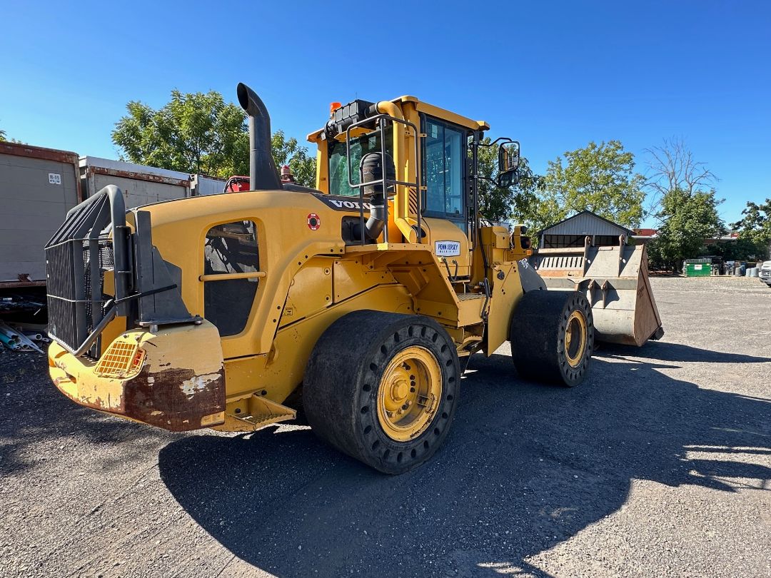 2013 VOLVO L120G - Image 2